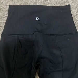 Lululemon high rise leggings limited razor cuts and mesh lining 25”